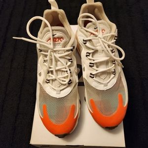 Air max 270 React  men's 7.5 women's 9